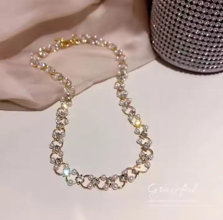 Luxury Crystal Pearl Chain Necklace